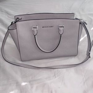 Michael Kors cement grey handbag Euc